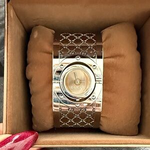 Vintage Gucci Silver Watch with Logo Band